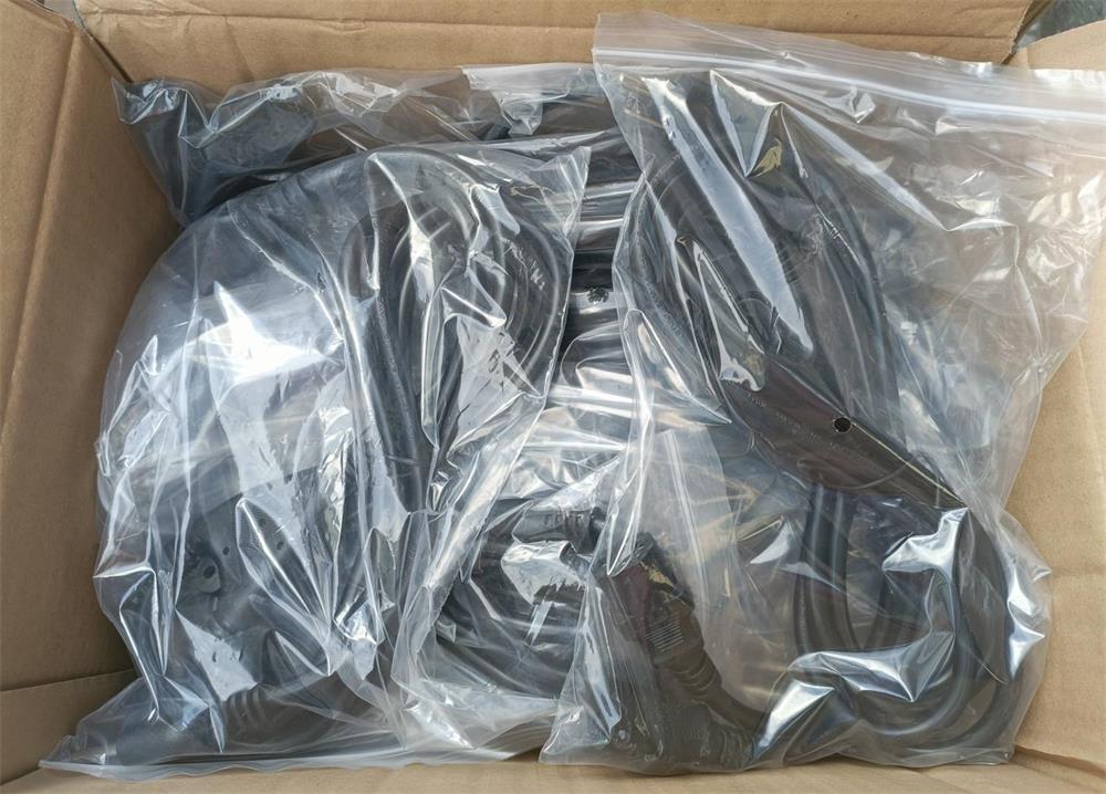 USA to 2 C13 Y Cord Pack in Carton