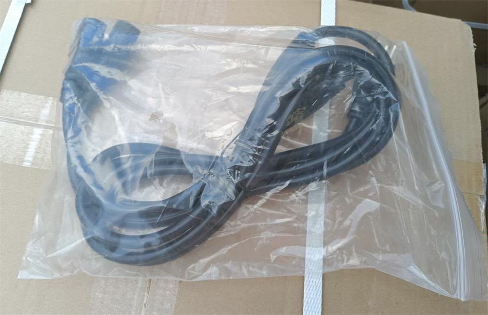 USA to 2 C13 Y Cord Pack in Bag